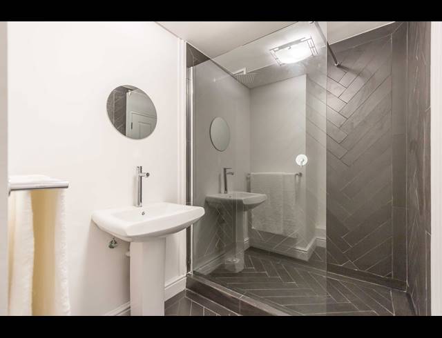 1 BEDROOM APARTMENT TO LET IN CAPE TOWN CITY CENTRE